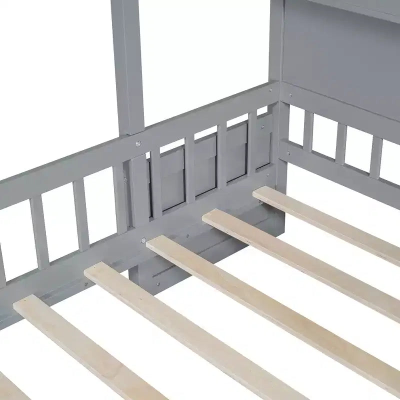 Letto a capanna singolo con divano imbottito, struttura in legno con stazione di ricarica, ricarica wireless, ripiani e cassetti