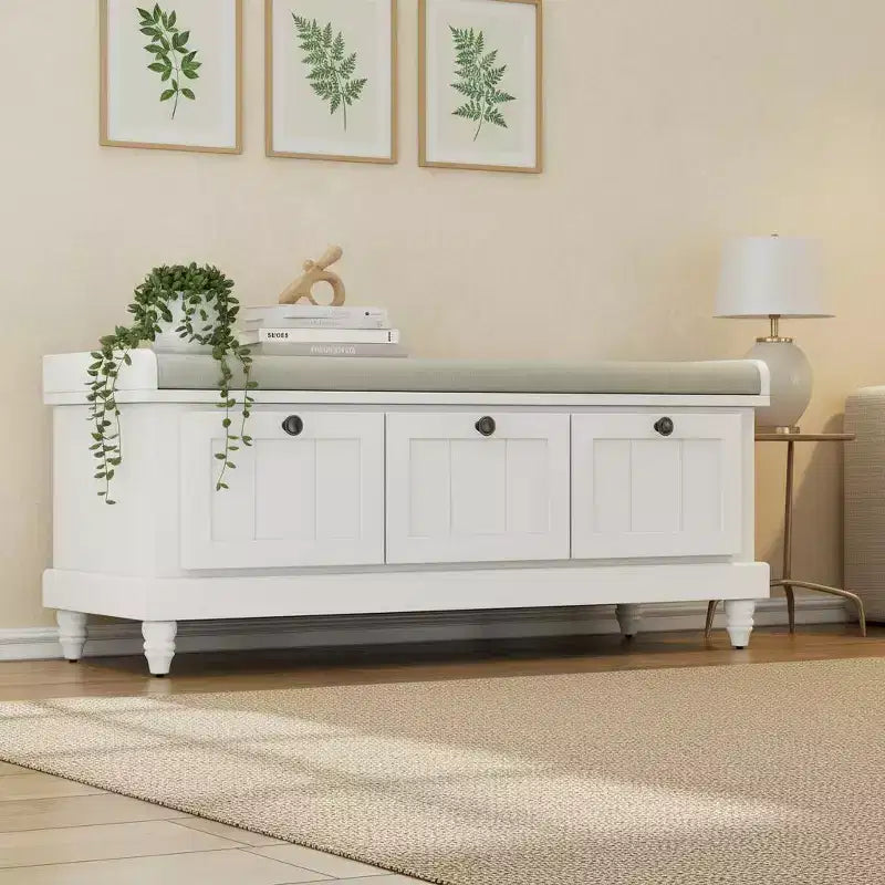 Classica panca per scarpe da ingresso con parte superiore imbottita e tre cassetti